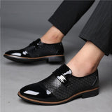 New Embossed Men's Leather Shoes