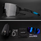 Photochromic Cycling Glasses