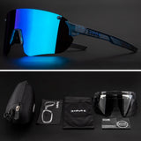 Photochromic Cycling Glasses