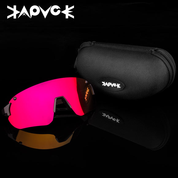 Photochromic Cycling Glasses