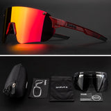 Photochromic Cycling Glasses