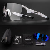 Photochromic Cycling Glasses