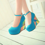 Ladies wedge heel shoes